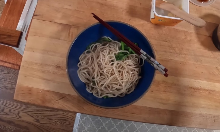 Buttered Lo Mein with Oyster Sauce