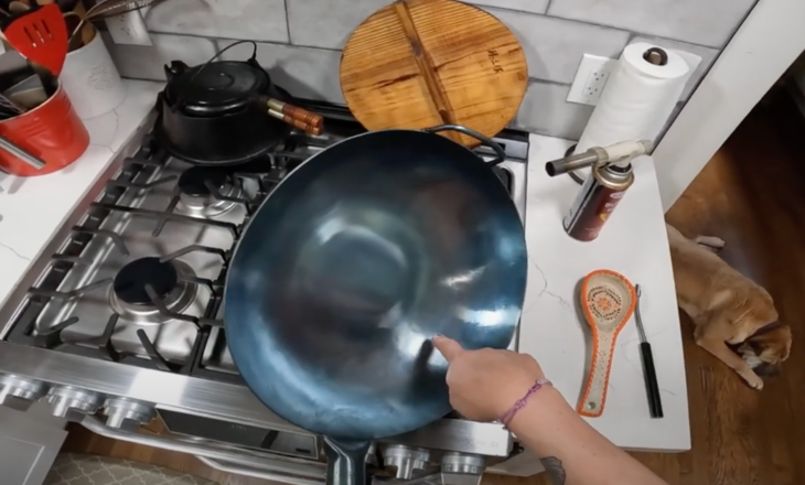 How to Season a Wok